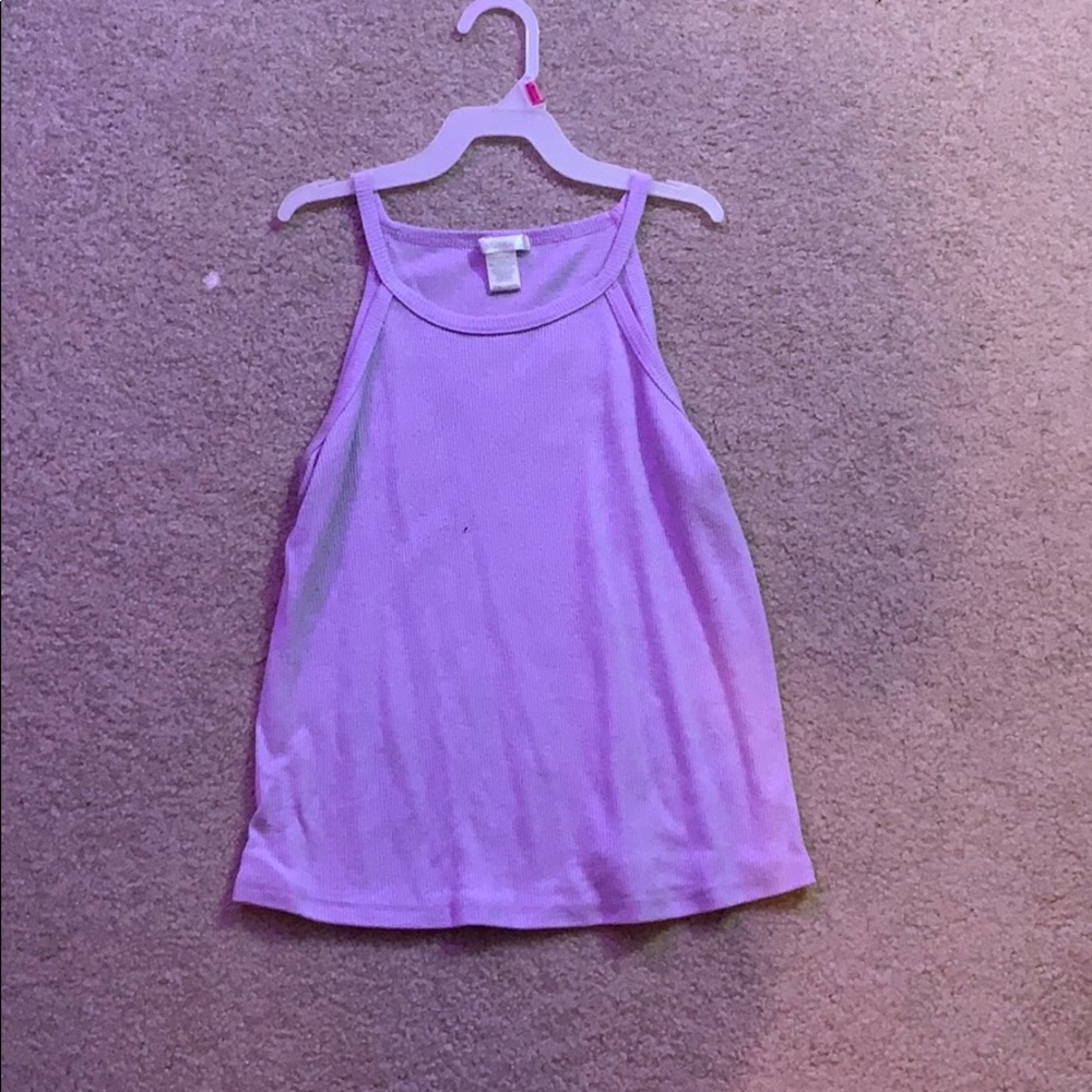 purple tank top